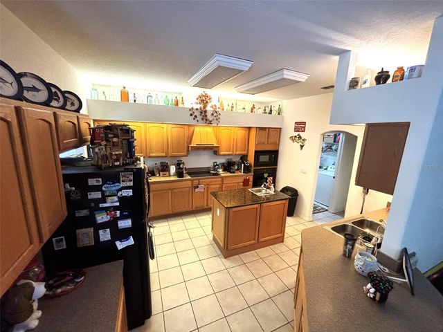 66 LONE PINE STREET, Homosassa, FL 34446