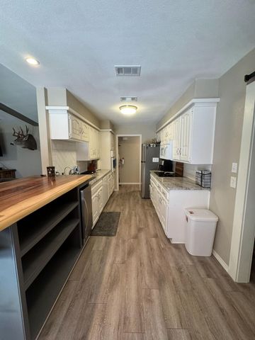 3415 83rd Drive, Lubbock, TX 79423