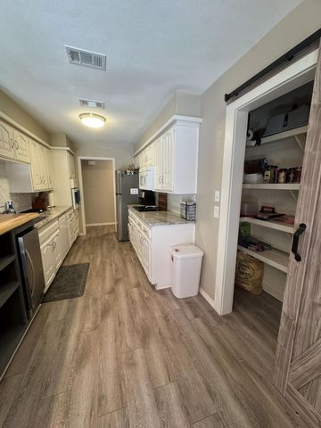 3415 83rd Drive, Lubbock, TX 79423