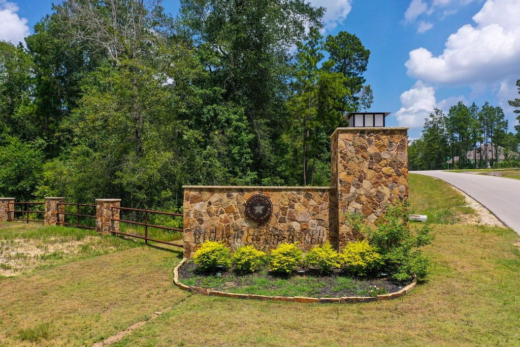15973 Ridge Oak Road, Willis, TX 77378