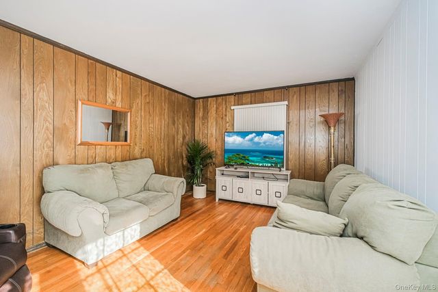 74 Highview Avenue, Staten Island, NY 10301