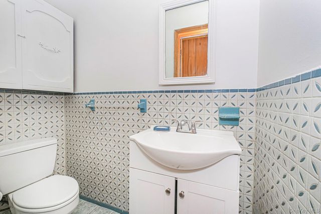 74 Highview Avenue, Staten Island, NY 10301