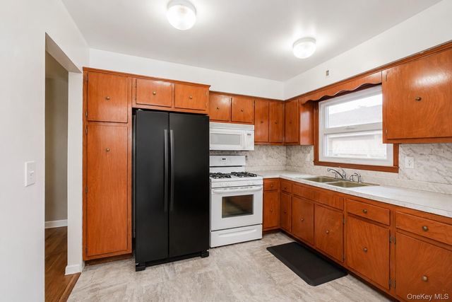 74 Highview Avenue, Staten Island, NY 10301