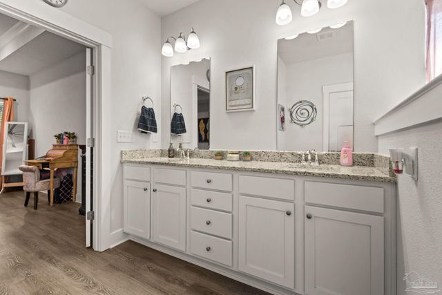 6315 Jenks Dr, Gulf Breeze, FL 32563