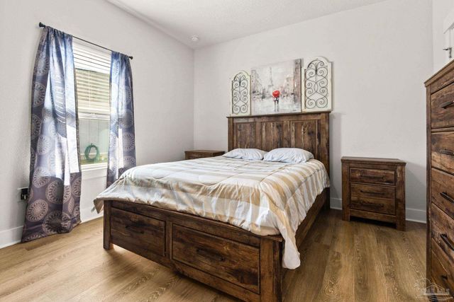 6315 Jenks Dr, Gulf Breeze, FL 32563