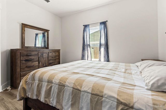 6315 Jenks Dr, Gulf Breeze, FL 32563