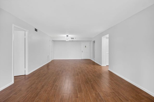 5260 NW 2nd Avenue 206, Boca Raton, FL 33487