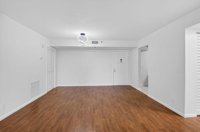 5260 NW 2nd Avenue 206, Boca Raton, FL 33487