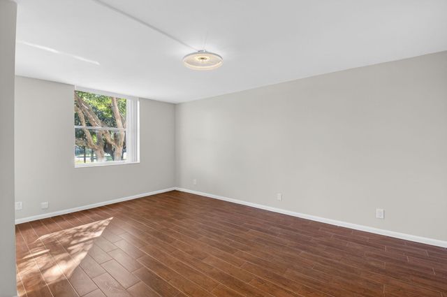 5260 NW 2nd Avenue 206, Boca Raton, FL 33487