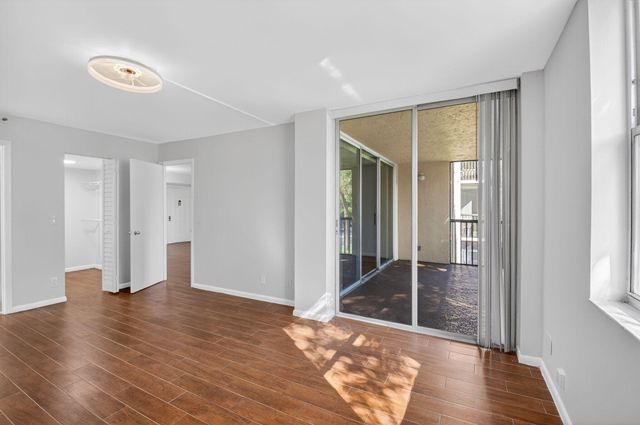 5260 NW 2nd Avenue 206, Boca Raton, FL 33487