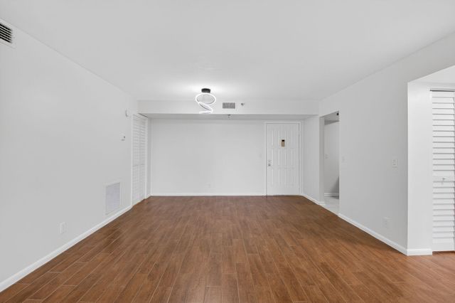 5260 NW 2nd Avenue 206, Boca Raton, FL 33487