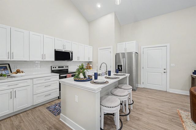 2710 Amelia Ln., Salina, KS 67401