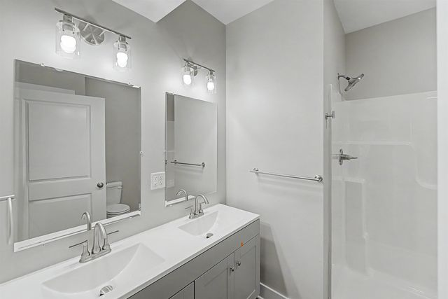 2710 Amelia Ln., Salina, KS 67401
