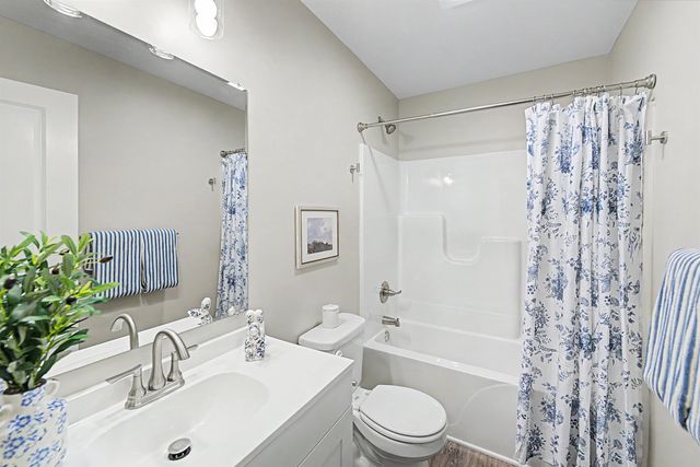 2710 Amelia Ln., Salina, KS 67401