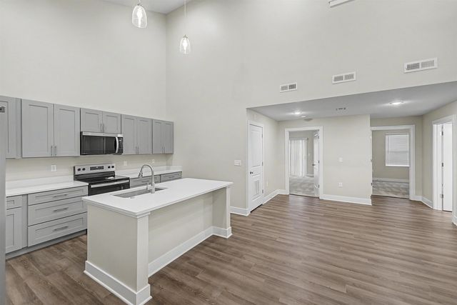 2710 Amelia Ln., Salina, KS 67401