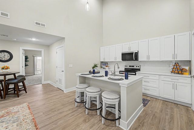 2710 Amelia Ln., Salina, KS 67401