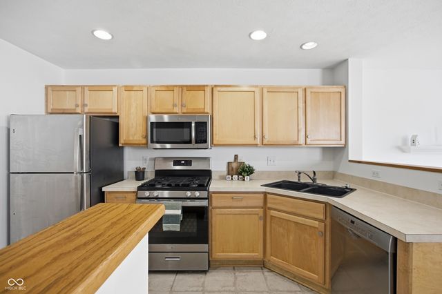 12706 Brewton Street, Fishers, IN 46038