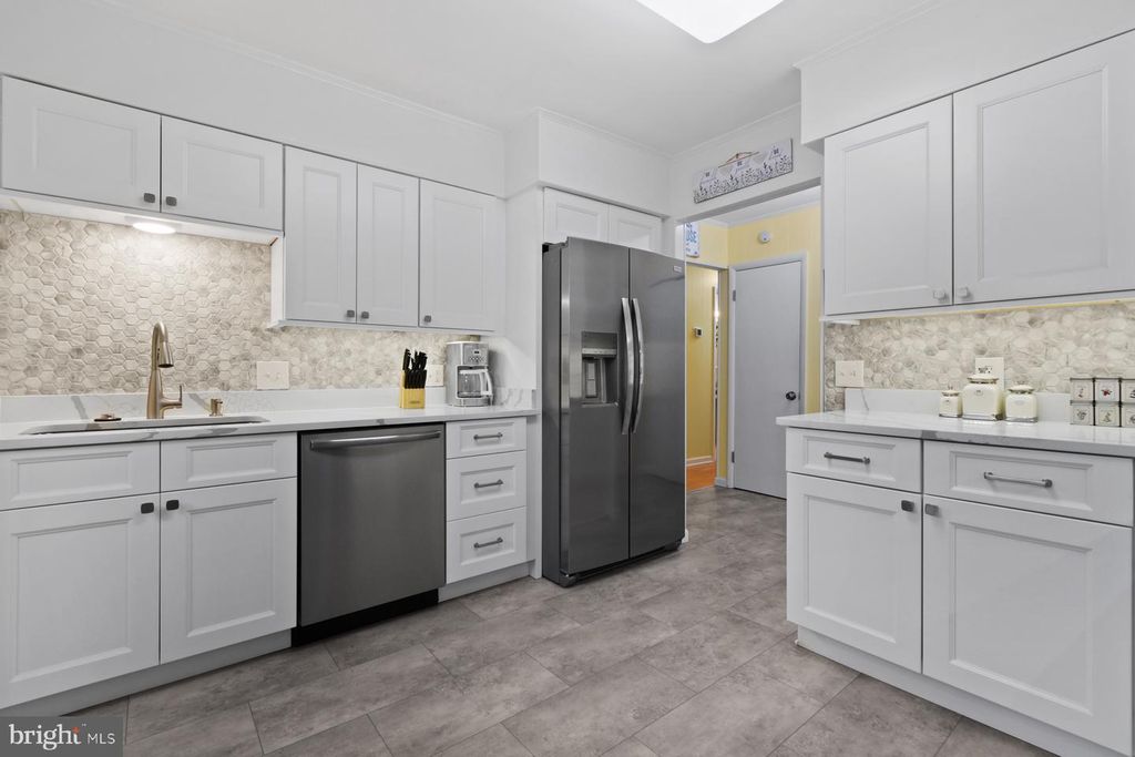 Image 6 of property listing at 20 SOUTHWIND, Ocean Pines, MD 21811