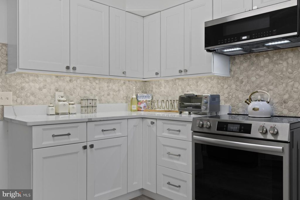 Image 8 of property listing at 20 SOUTHWIND, Ocean Pines, MD 21811