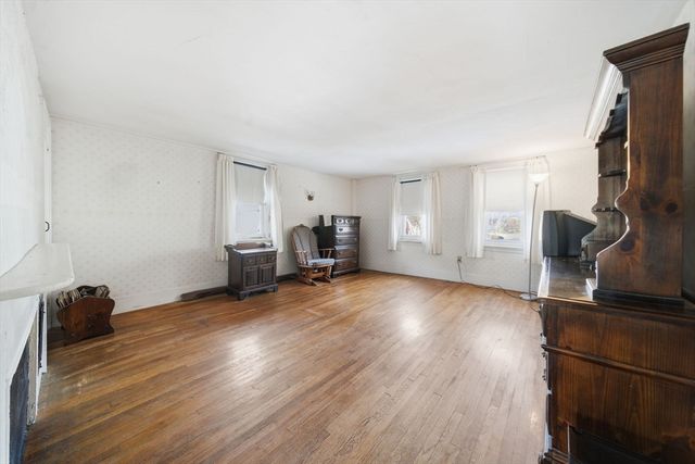 21-23 Eastern Avenue, Woburn, MA 01801