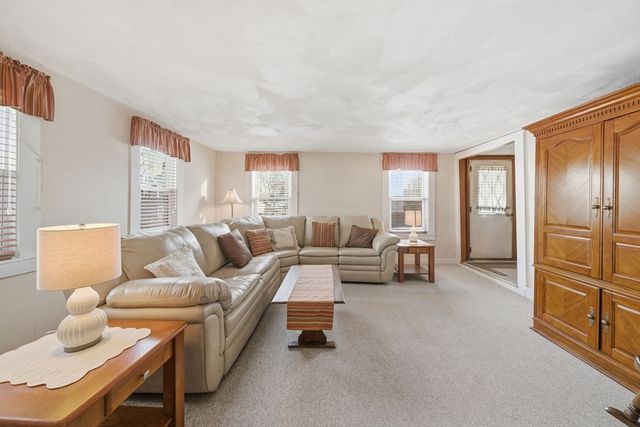 21-23 Eastern Avenue, Woburn, MA 01801