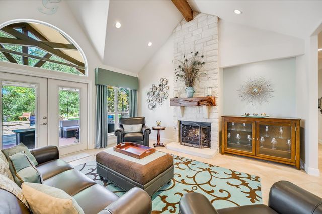 102 Osprey CIR, Bastrop, TX 78602