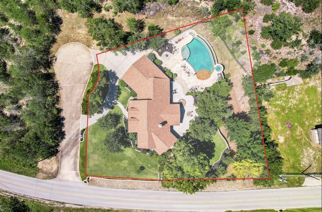 102 Osprey CIR, Bastrop, TX 78602