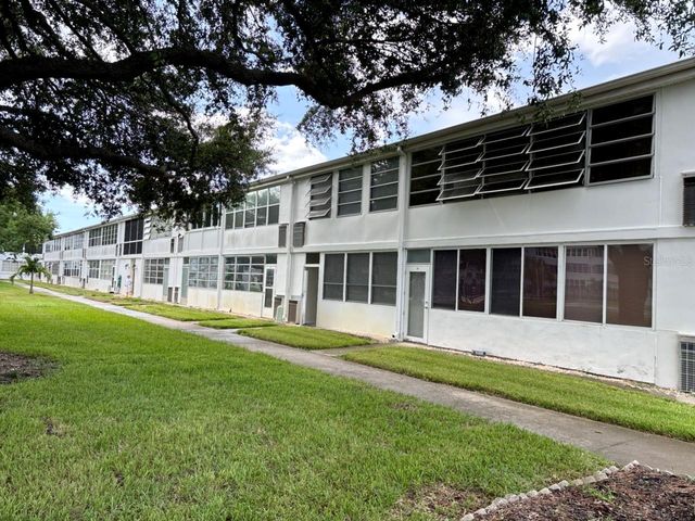1000 79TH AVENUE N 102, St Petersburg, FL 33702