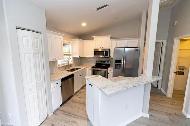 417 SE 21st TER, Cape Coral, FL 33990
