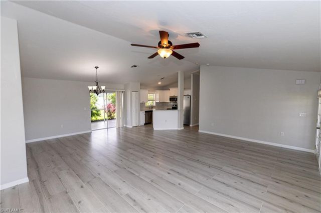 417 SE 21st TER, Cape Coral, FL 33990