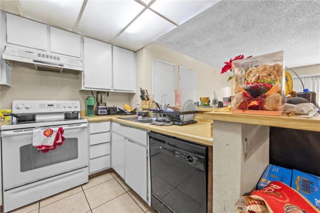 25007 Peachland Avenue 120, Newhall, CA 91321