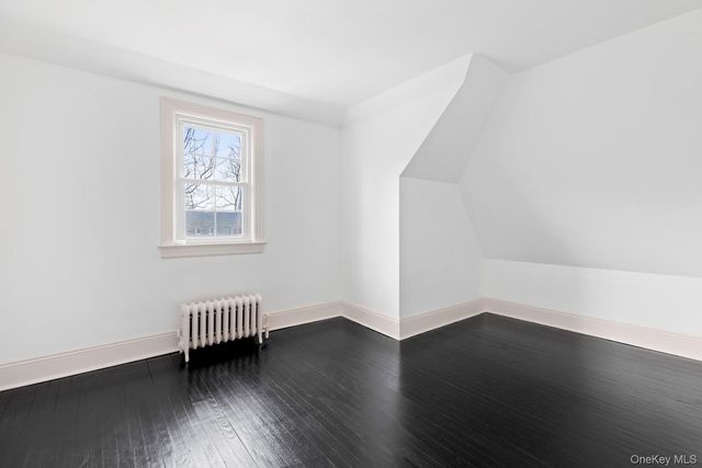 33 S Windsor Avenue, Brightwaters, NY 11718