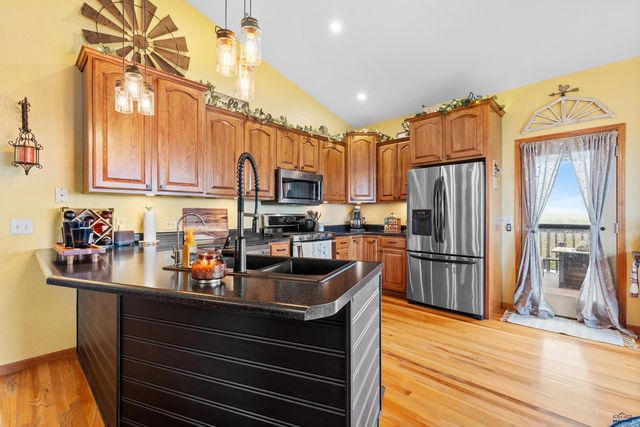 22841 GATEWAY DR, Box Elder, SD 57719