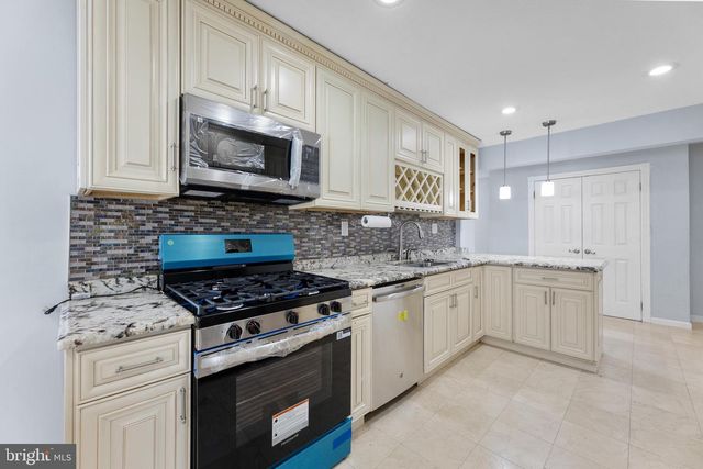 7270 GITHENS AVE, Pennsauken, NJ 08109