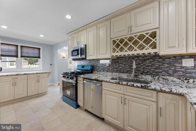 7270 GITHENS AVE, Pennsauken, NJ 08109