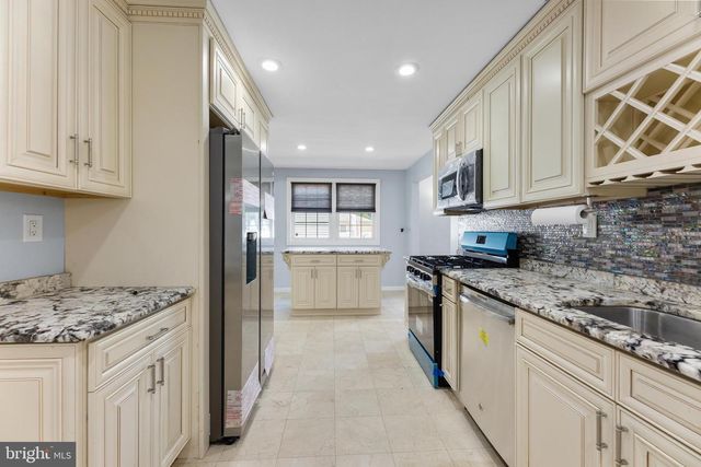 7270 GITHENS AVE, Pennsauken, NJ 08109