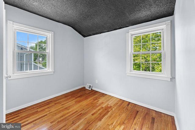 7270 GITHENS AVE, Pennsauken, NJ 08109