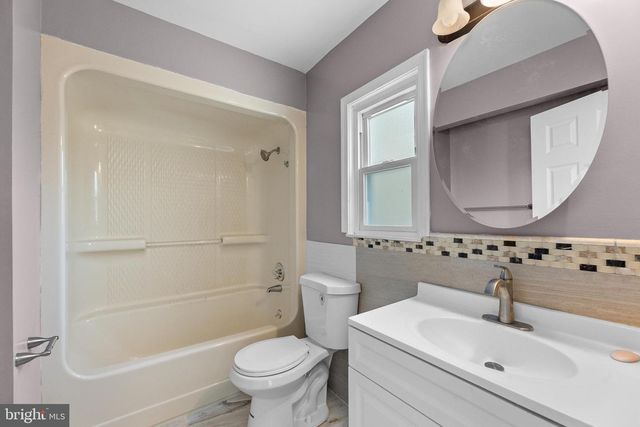 7270 GITHENS AVE, Pennsauken, NJ 08109