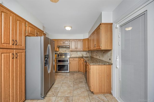 192 Sycamore Avenue, Bethpage, NY 11714