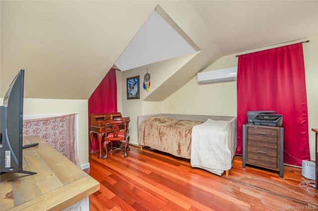 192 Sycamore Avenue, Bethpage, NY 11714