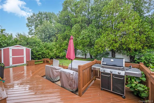 192 Sycamore Avenue, Bethpage, NY 11714