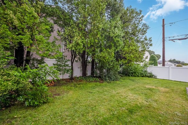 192 Sycamore Avenue, Bethpage, NY 11714