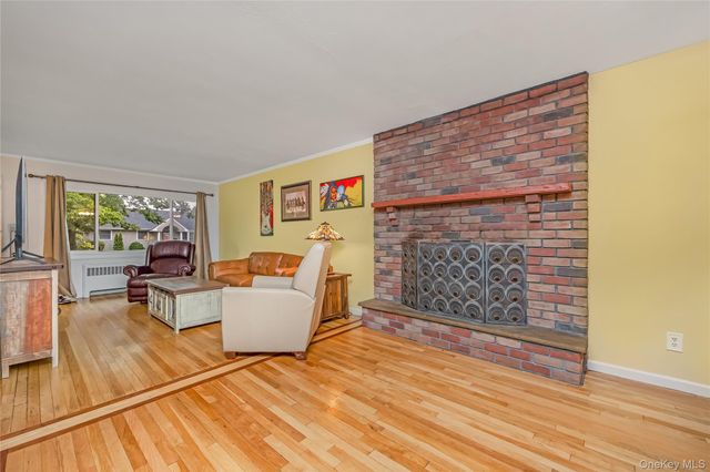 192 Sycamore Avenue, Bethpage, NY 11714