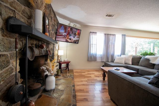 337 Simpson Mountain Road, Murphy, NC 28906
