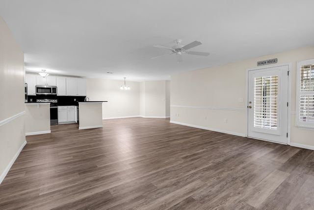 4645 Fringetree Dr Unit 10B, Murrells Inlet, SC 29576
