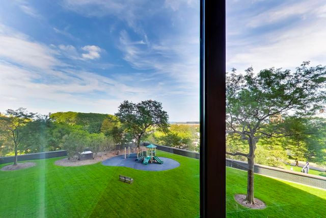 505 N LAKE SHORE Drive 407, Chicago, IL 60611