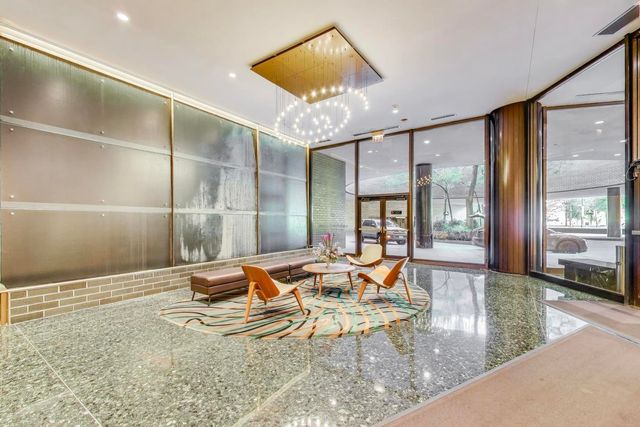 505 N LAKE SHORE Drive 407, Chicago, IL 60611
