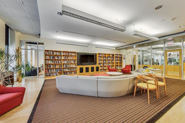 505 N LAKE SHORE Drive 407, Chicago, IL 60611