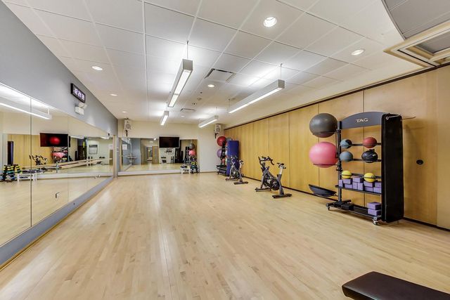 505 N LAKE SHORE Drive 407, Chicago, IL 60611