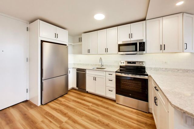505 N LAKE SHORE Drive 407, Chicago, IL 60611